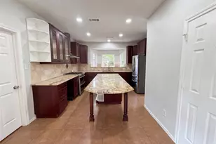 815 Ramblewood Dr, Lewisville, TX 75067 - Photo 10
