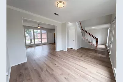815 Ramblewood Drive, Lewisville, TX 75067 - Photo 8