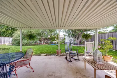 2817 Elk Grove Road, Carrollton, TX 75007 - Photo 20