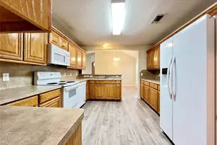 1103 Savage Dr, Denton, TX 76207 - Photo 6
