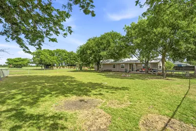 300 W Locust Street, Leonard, TX 75452 - Photo 34