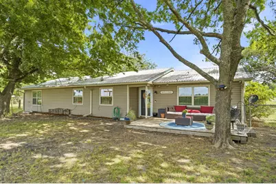 300 W Locust Street, Leonard, TX 75452 - Photo 2