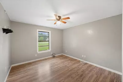 2322 W 1st Avenue, Corsicana, TX 75110 - Photo 16