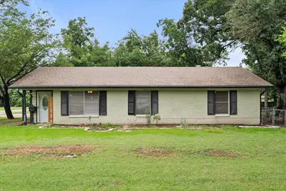 2322 W 1st Avenue, Corsicana, TX 75110 - Photo 2
