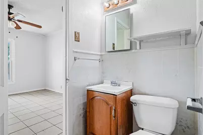 1015 Wilshire Boulevard, Arlington, TX 76012 - Photo 16
