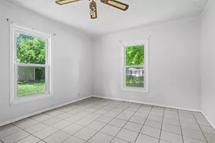 1015 Wilshire Blvd, Arlington, TX 76012 - Photo 18