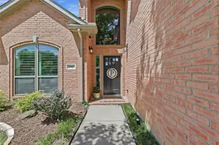 2917 Pioneer Park Dr, Flower Mound, TX 75022 - Photo 2