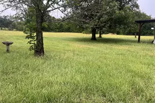 232 Railroad Dr, Mabank, TX 75147 - Photo 4