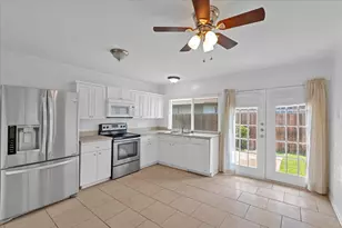 2025 Chatsworth Rd, Carrollton, TX 75007 - Photo 10