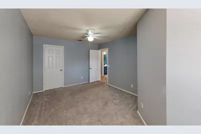 9010 Cumberland Drive, Irving, TX 75063 - Photo 10