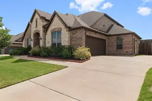 1953 Silver Falls Dr, Burleson, TX 76028 - Photo 2