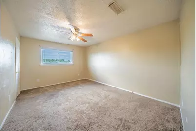 36 W Creek Lane, Grand Prairie, TX 75052 - Photo 8