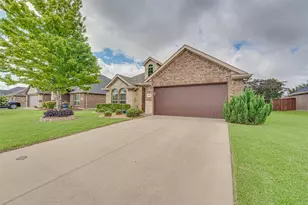 122 Althea Dr, Waxahachie, TX 75165 - Photo 2