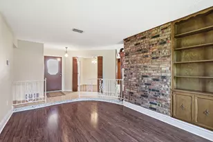 1516 Lamplighter Ln, Edgecliff Village, TX 76134 - Photo 6