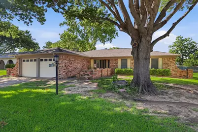 1516 Lamplighter Lane, Edgecliff Village, TX 76134 - Photo 2