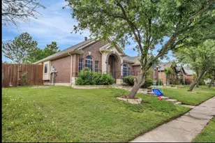 2201 River Canyon Ln, Garland, TX 75041 - Photo 2