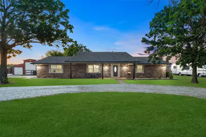 336 Meadows Estate Street, Tom Bean, TX 75491 - Photo 2