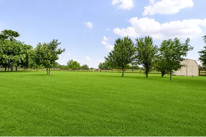 336 Meadows Estate Street, Tom Bean, TX 75491 - Photo 30