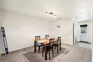 111 Alamo St, Waxahachie, TX 75165 - Photo 6