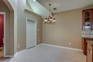 224 Heatherwood Dr, Irving, TX 75063 - Photo 10
