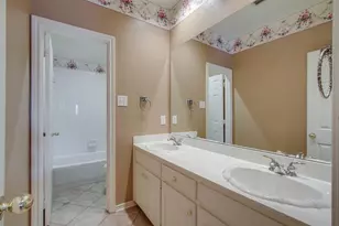224 Heatherwood Dr, Irving, TX 75063 - Photo 20