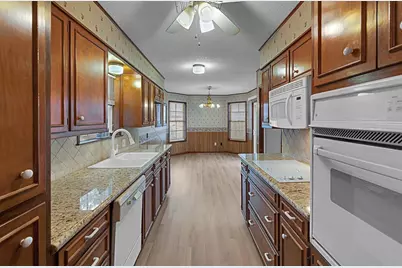 4613 Westchester Drive, Waco, TX 76710 - Photo 10
