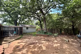1335 Crestview Dr, Denison, TX 75020 - Photo 22