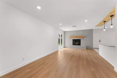 10236 Mapleridge Drive, Dallas, TX 75238 - Photo 4