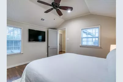 610 E Texas Street, Grapevine, TX 76051 - Photo 18