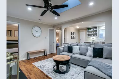 610 E Texas Street, Grapevine, TX 76051 - Photo 4