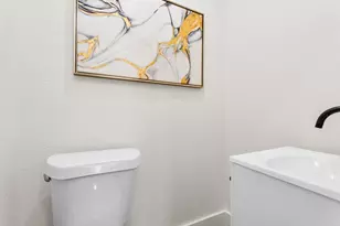 10623 McCree Rd, Dallas, TX 75238 - Photo 26