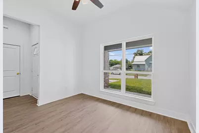 1615 Jones Street, Greenville, TX 75401 - Photo 16
