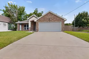 1615 Jones St, Greenville, TX 75401 - Photo 6