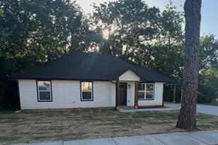 103 S Jordan St, Whitesboro, TX 76273 - Photo 1
