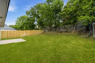 518 N M L King Jr Blvd, Grand Prairie, TX 75050 - Photo 38