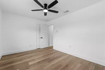 518 N M L King Jr Boulevard, Grand Prairie, TX 75050 - Photo 14