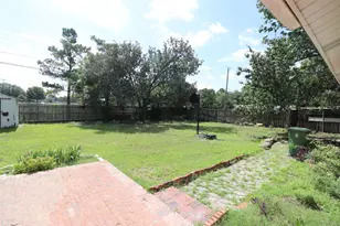 600 Livingston Dr, Hurst, TX 76053 - Photo 18
