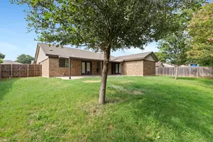 6728 Fair Meadows Dr, North Richland Hills, TX 76182 - Photo 22