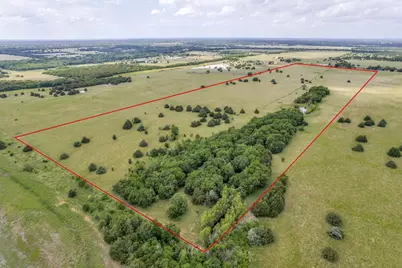 325 Fm 1566 W, Wolfe City, TX 75496 - Photo 2