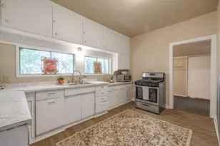 925 Palm St, Abilene, TX 79602 - Photo 10