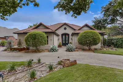 6605 Castle Pines Drive, Plano, TX 75093 - Photo 2