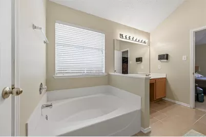 1209 Secretariat Drive, Grand Prairie, TX 75052 - Photo 18