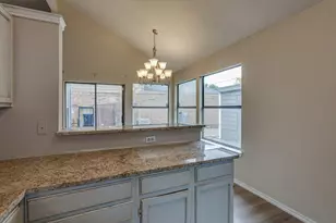 10611 Woodleaf Dr, Dallas, TX 75227 - Photo 12