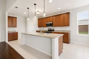 802 Swan Ridge Dr, Sherman, TX 75092 - Photo 2