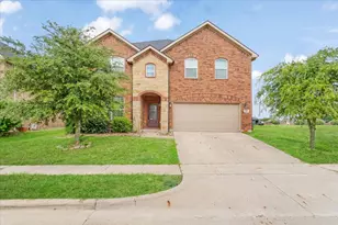 802 Swan Ridge Dr, Sherman, TX 75092 - Photo 2