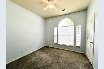 552 Kerry Street, Crowley, TX 76036 - Photo 18