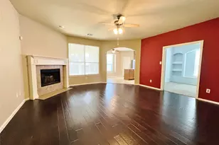 552 Kerry St, Crowley, TX 76036 - Photo 2