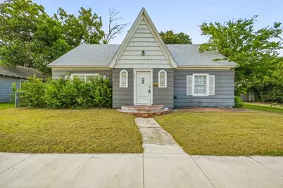 835 W Long Street, Stephenville, TX 76401 - Photo 1