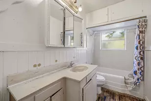 835 W Long St, Stephenville, TX 76401 - Photo 14
