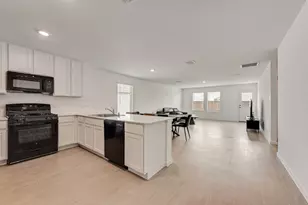 14112 Hammersmith St, Pilot Point, TX 76258 - Photo 4